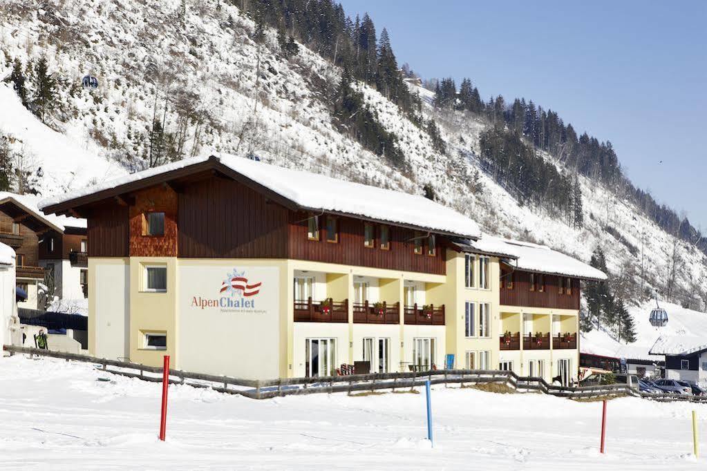 Apparthotel Alpenchalet Neukirchen am Großvenediger Exterior photo